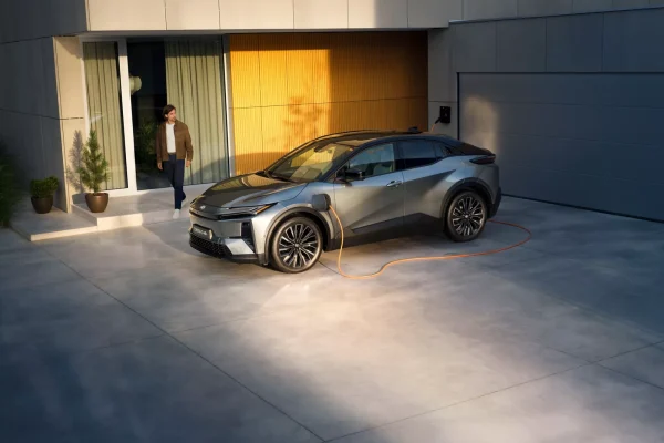 Toyota C-HR+