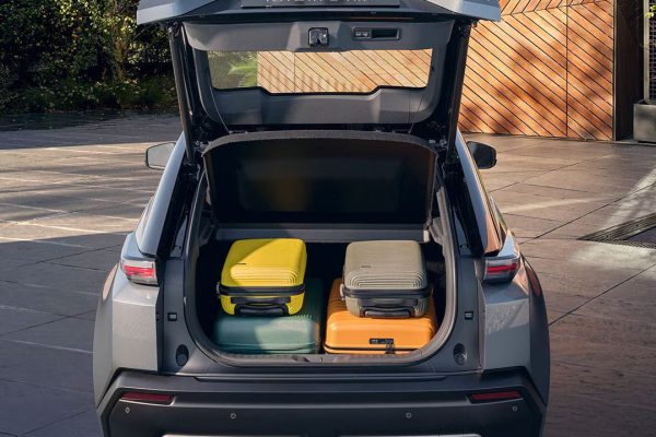 Toyota C-HR+