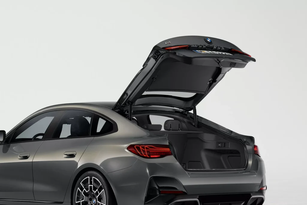 BMW i4