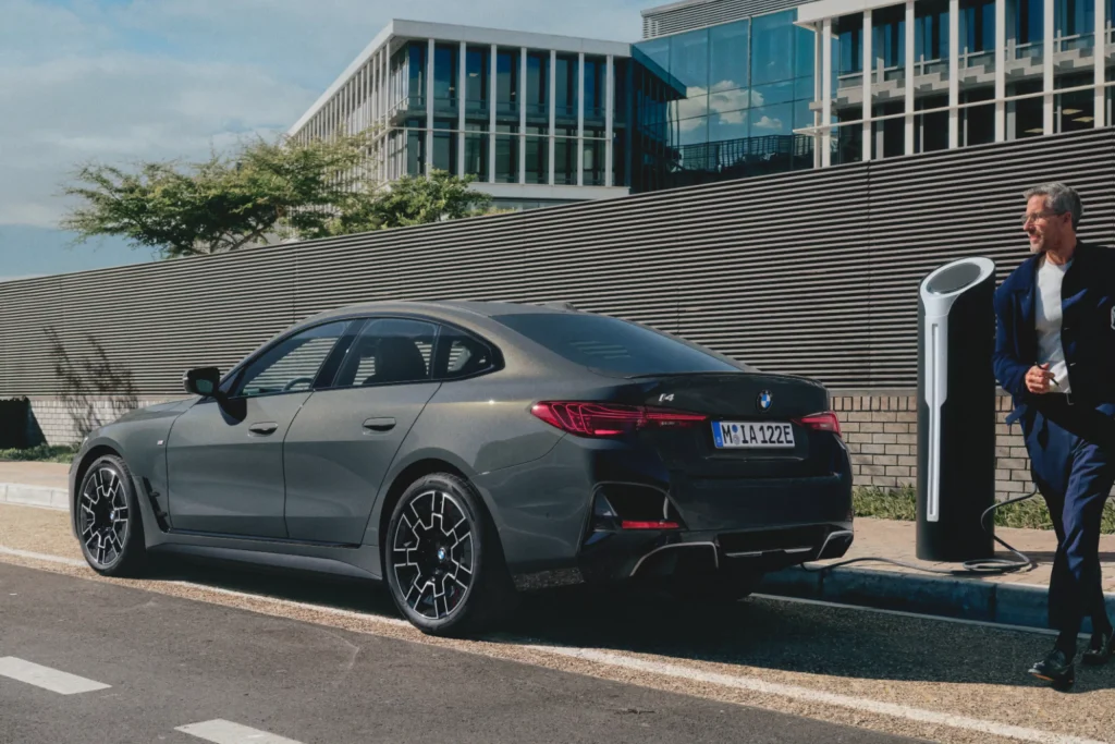 BMW i4