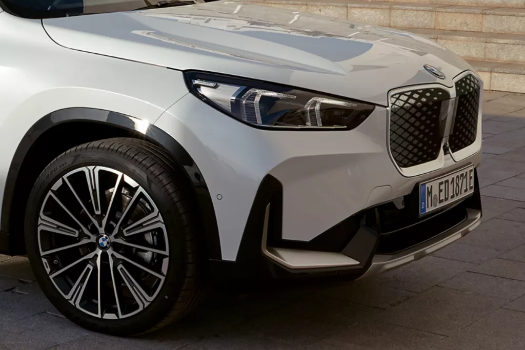 BMW iX1